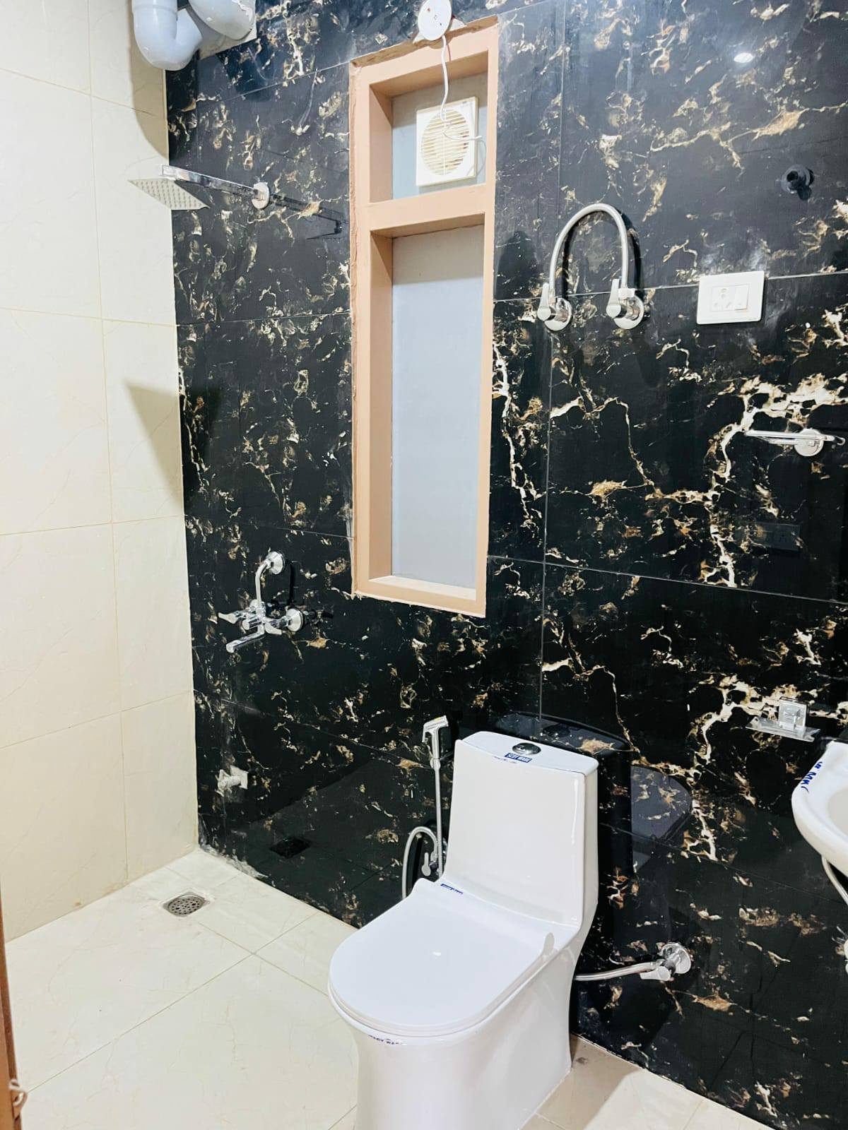 Premium 3 BHK Apartment | Sector 52, Gurgaon Fully Furnished | Ready to Move Prime Location