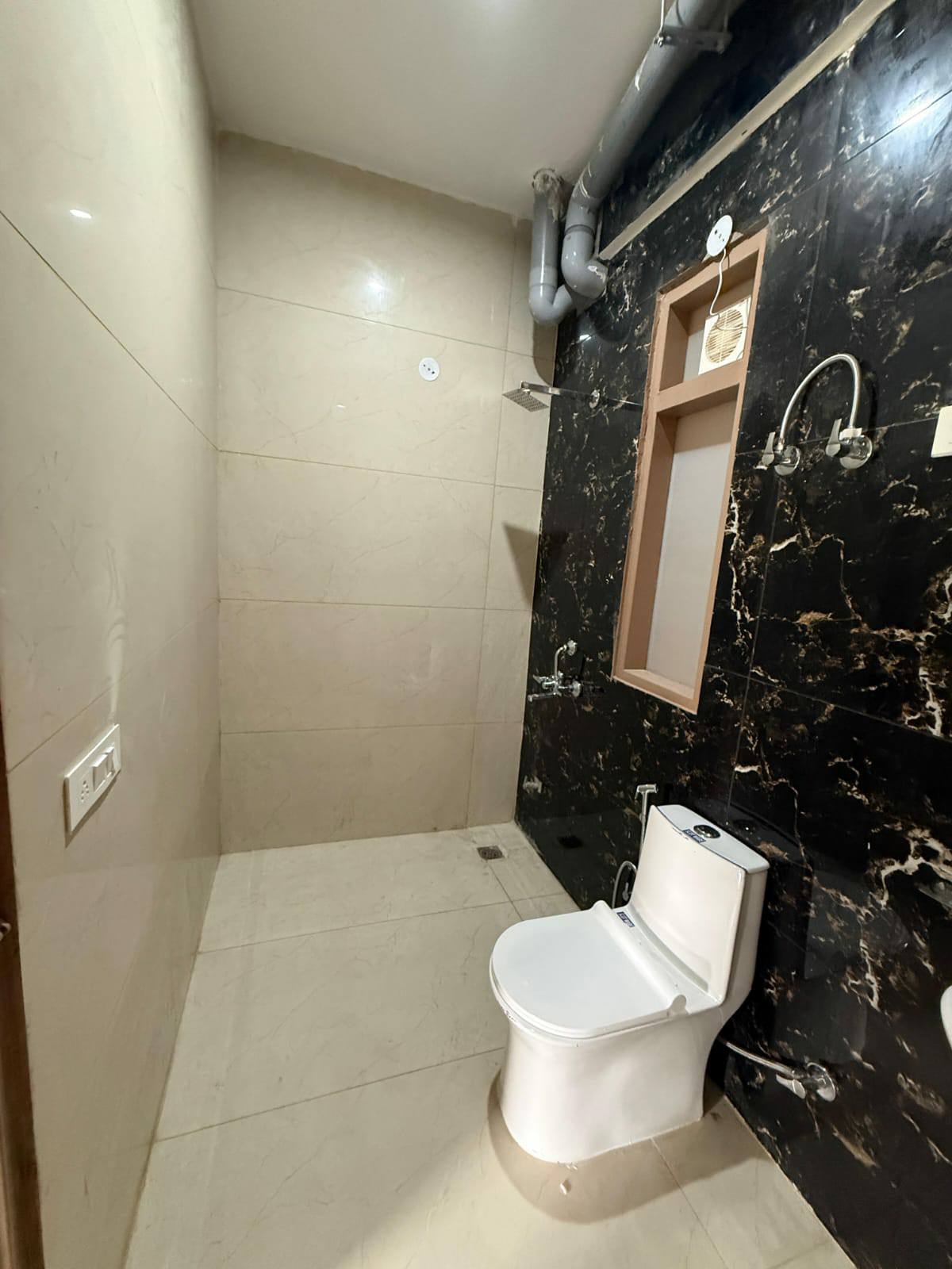 Premium 3 BHK Apartment | Sector 52, Gurgaon Fully Furnished | Ready to Move Prime Location