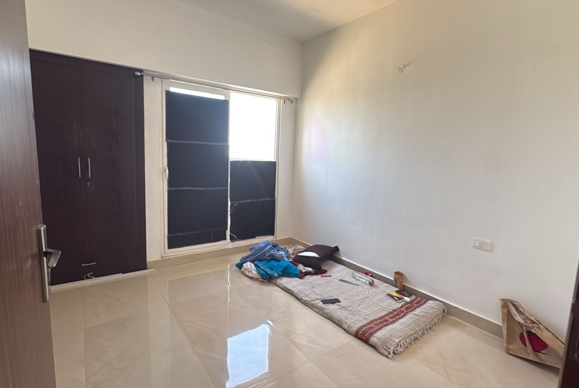 !!…Flat…for…Rent…!!