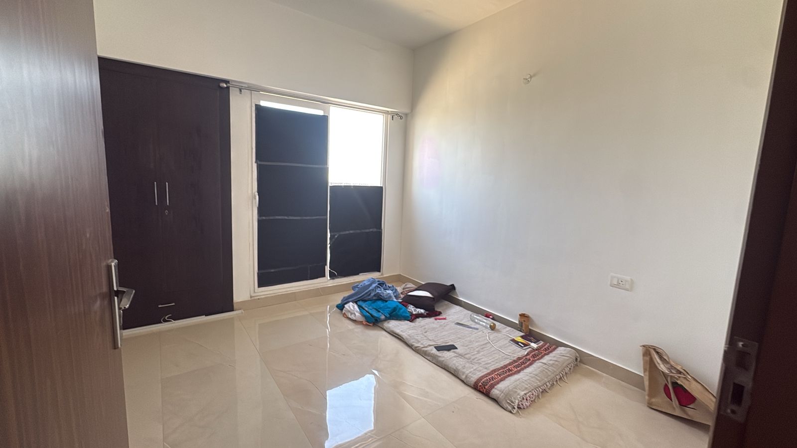 !!…Flat…for…Rent…!!
