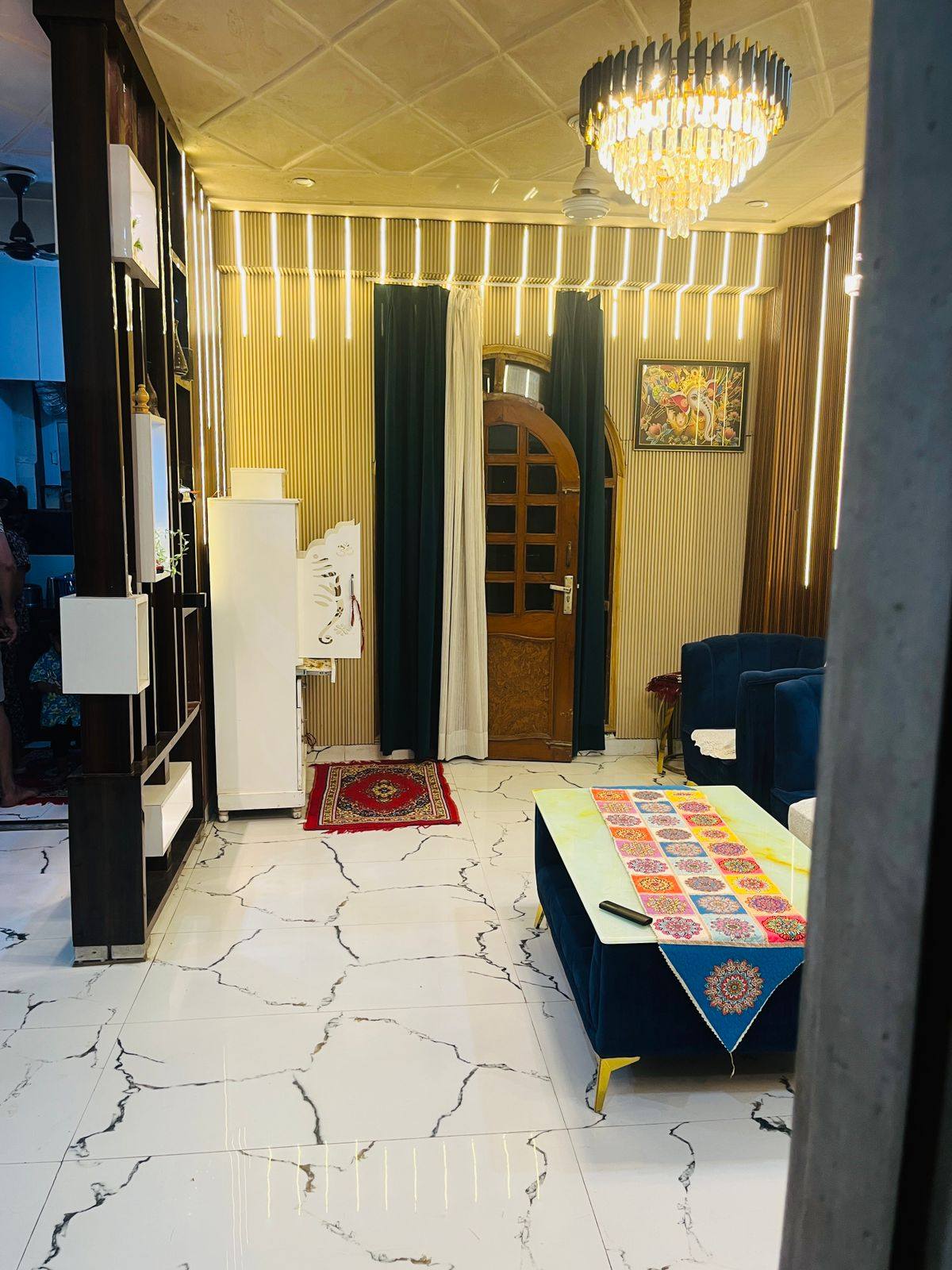 Prime location jad se makan 92.5 gaj 2 manjil