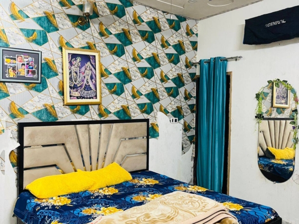 Prime location jad se makan 92.5 gaj 2 manjil