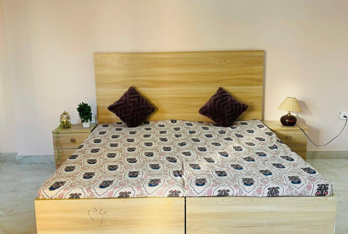 Premium 3 BHK Apartment | Sector 52, Gurgaon Fully Furnished | Ready to Move Prime Location
