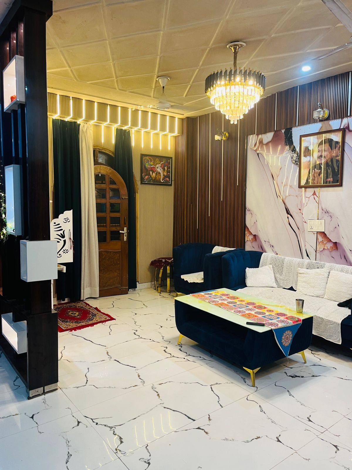 Prime location jad se makan 92.5 gaj 2 manjil