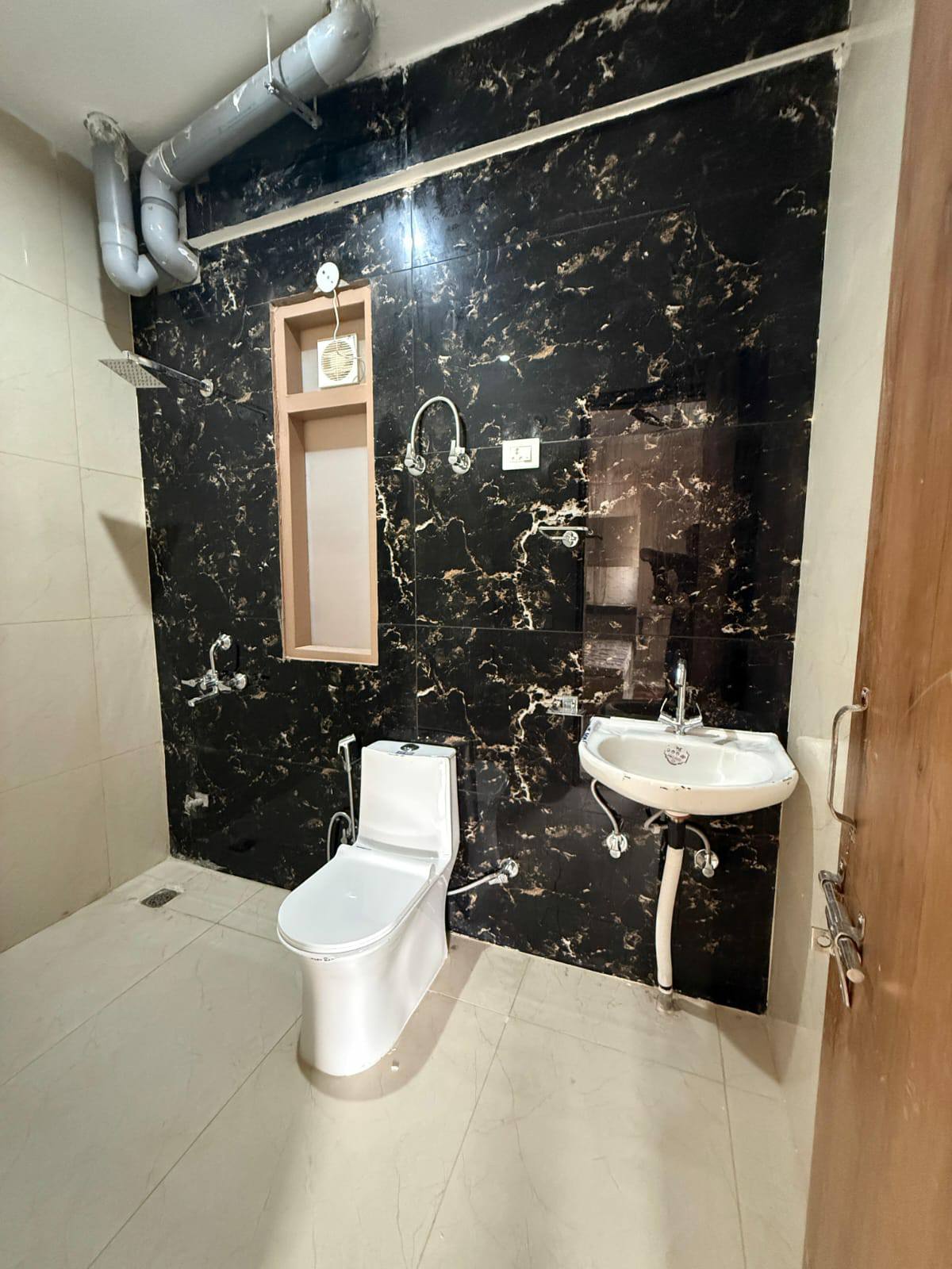 Premium 3 BHK Apartment | Sector 52, Gurgaon Fully Furnished | Ready to Move Prime Location