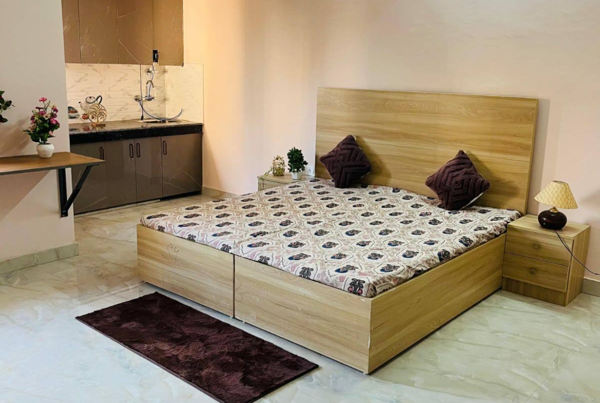 Premium 3 BHK Apartment | Sector 52, Gurgaon Fully Furnished | Ready to Move Prime Location