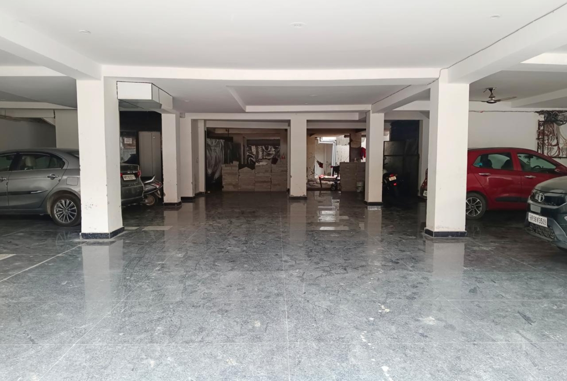 2 bhk flat Gadaipur near Chhatarpur metro station @40 Lakh