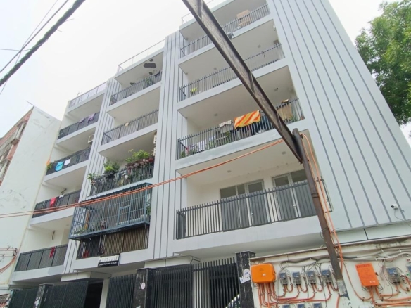 2 bhk flat Gadaipur near Chhatarpur metro station @40 Lakh