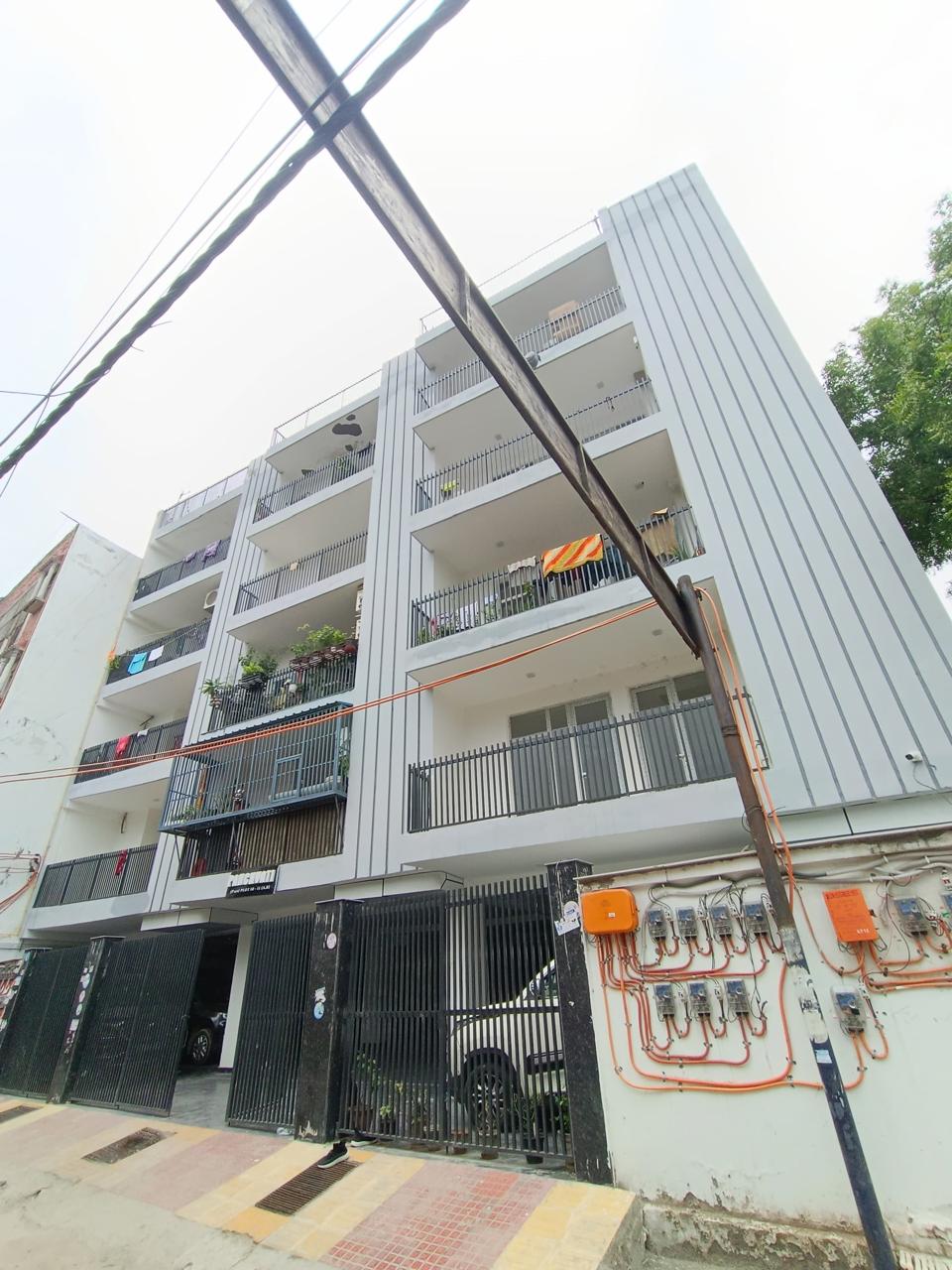 2 bhk flat Gadaipur near Chhatarpur metro station @40 Lakh