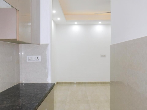 2 bhk flat Gadaipur near Chhatarpur metro station @40 Lakh