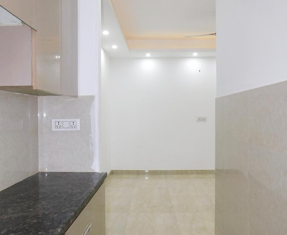 2 bhk flat Gadaipur near Chhatarpur metro station @40 Lakh