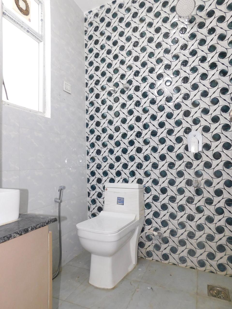 2 bhk flat Gadaipur near Chhatarpur metro station @40 Lakh