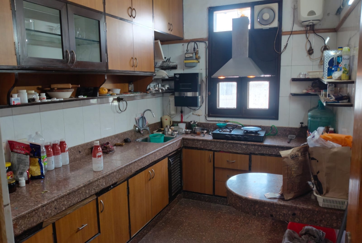 3 BHK fully Furnished flat in Vasant Vihar for rent @1,20,000