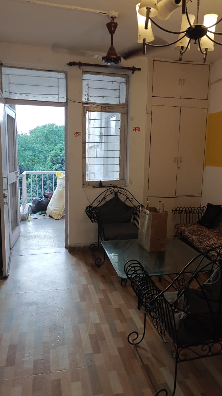 2BHK + Drawing/Dining for Rent Noida Sector 56 @22K– Prime Location