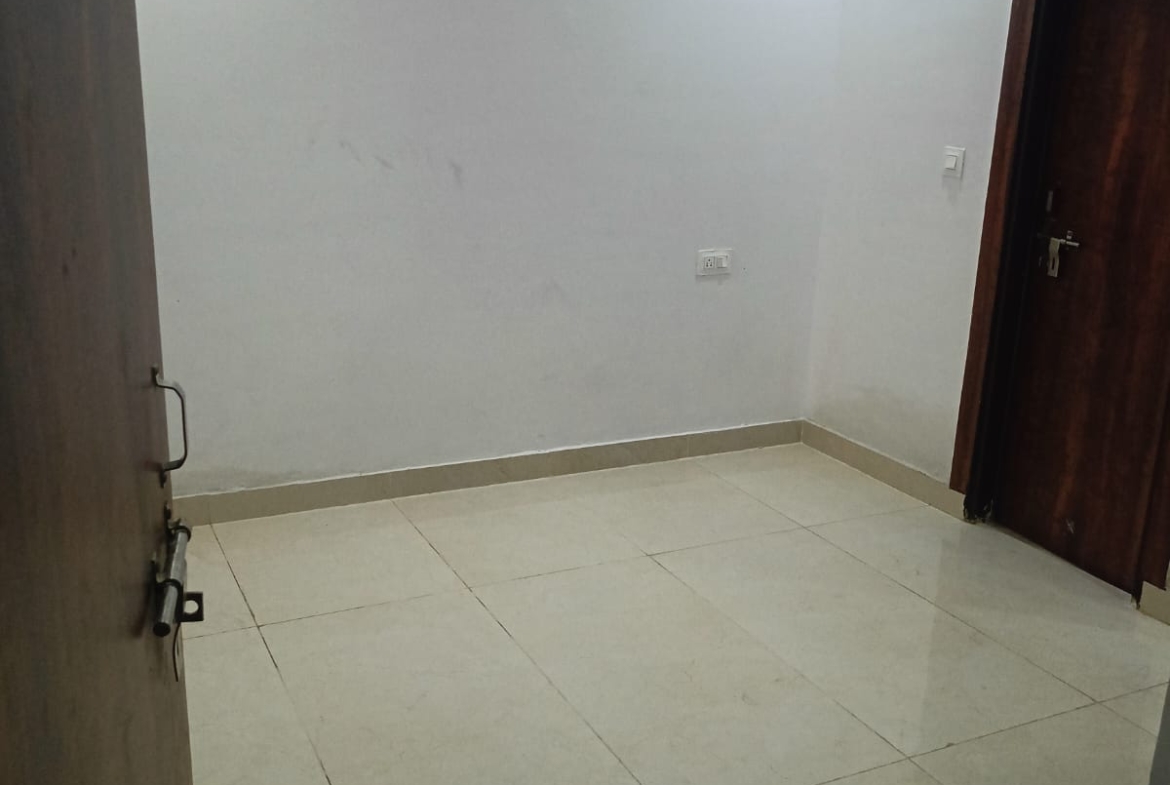 3BHK + Duplex for Sale ₹1.50 Cr – Orchid Heights, Sec 1, Greater Noida West