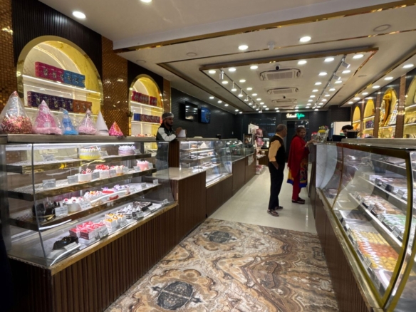 Premium Commercial Building for Sale Near Palam Metro 13.5Cr only | Restaurant • Café • Bakery