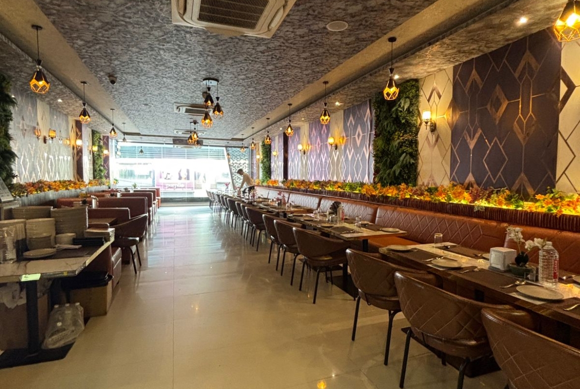 Premium Commercial Building for Sale Near Palam Metro 13.5Cr only | Restaurant • Café • Bakery