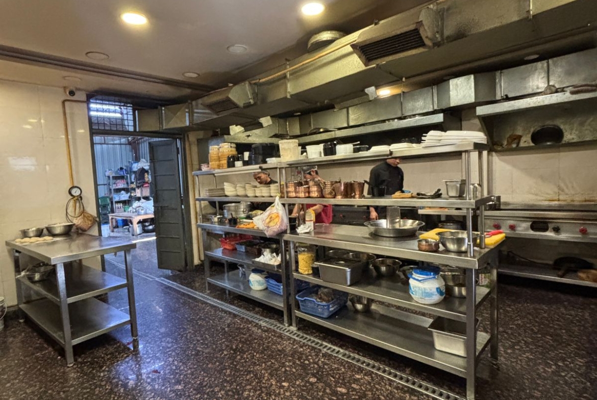 Premium Commercial Building for Sale Near Palam Metro 13.5Cr only | Restaurant • Café • Bakery