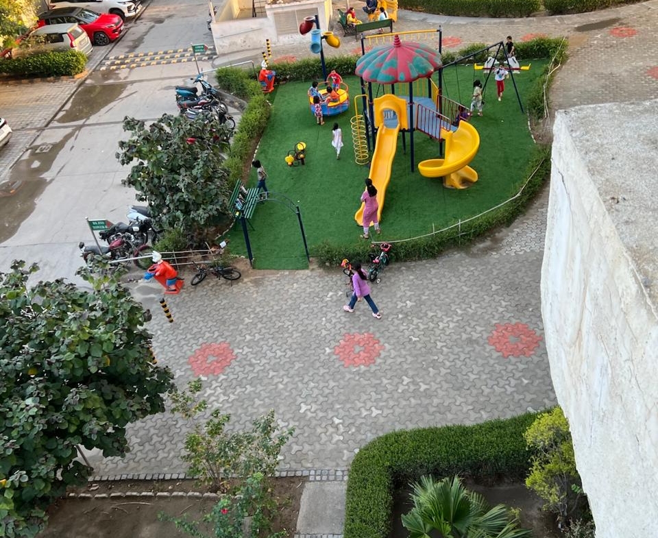 Luxury 4BHK Furnished Flat ₹1.75 Cr for Sale in Sector 37 Faridabad