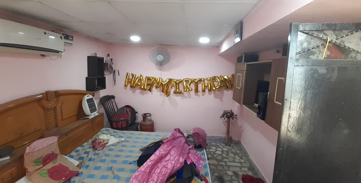 3 BHK Top Floor for Sale Only ₹30 Lakhs | Shahdara, Delhi |