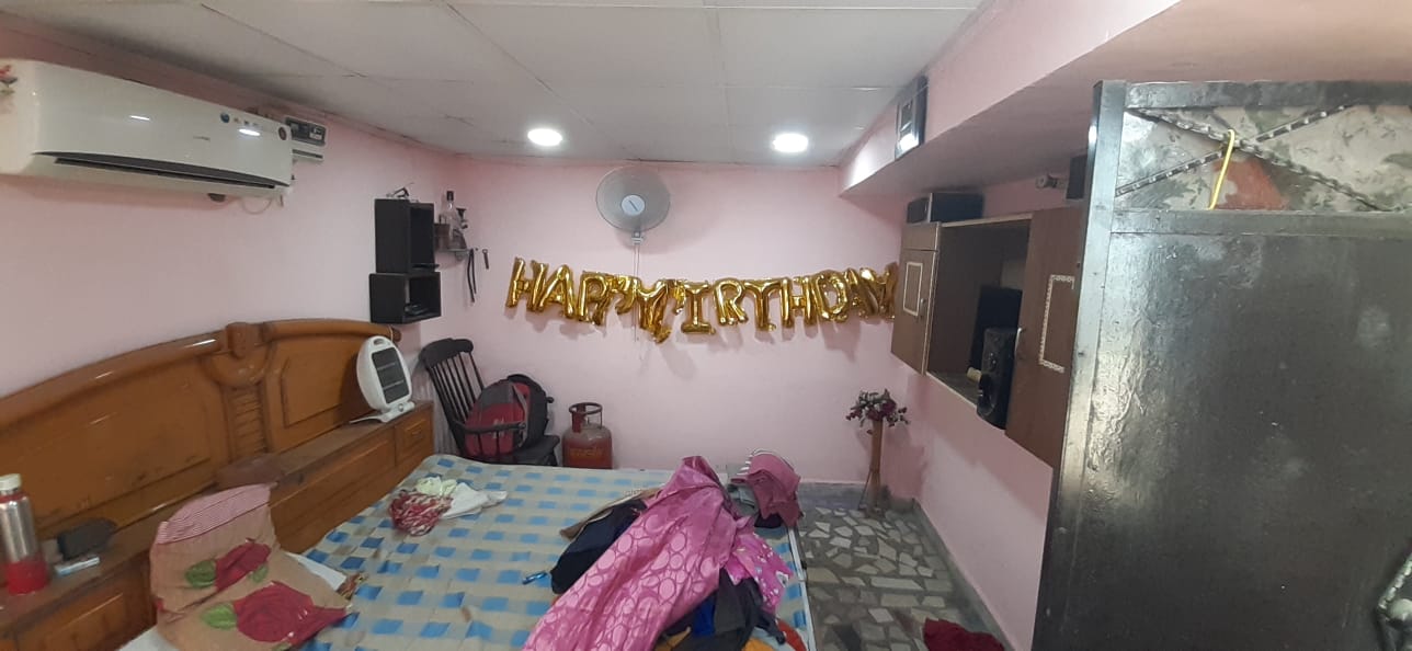 3 BHK Top Floor for Sale Only ₹30 Lakhs | Shahdara, Delhi |
