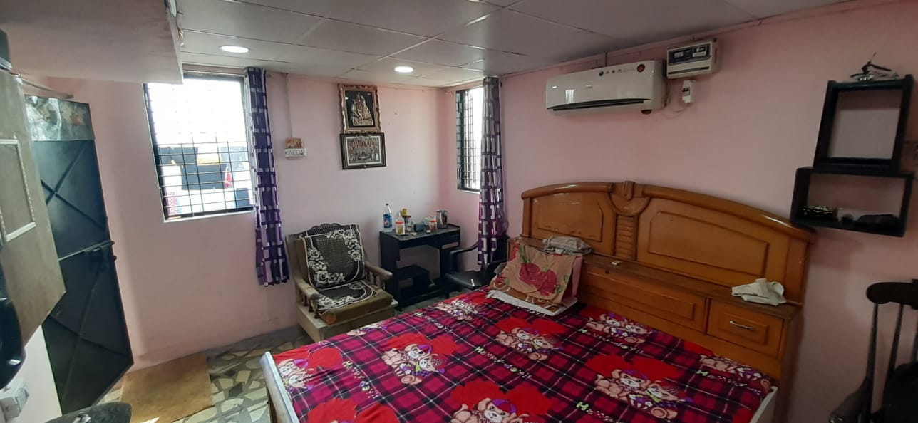 3 BHK Top Floor for Sale Only ₹30 Lakhs | Shahdara, Delhi |