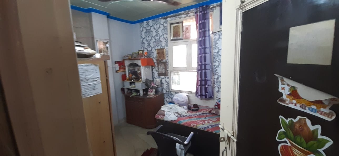 3 BHK Top Floor for Sale Only ₹30 Lakhs | Shahdara, Delhi |