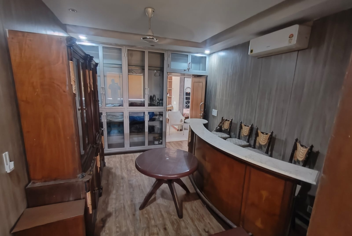 3 BHK fully Furnished flat in Vasant Vihar for rent @1,20,000