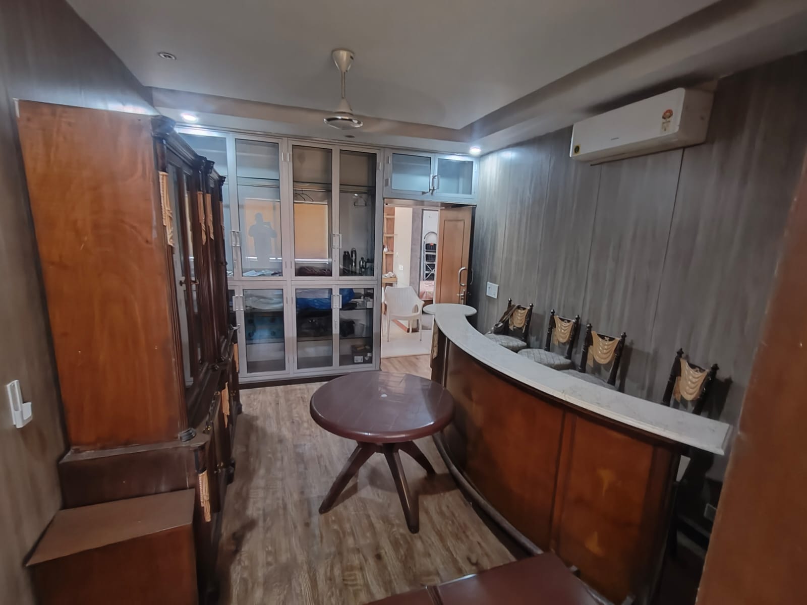 3 BHK fully Furnished flat in Vasant Vihar for rent @1,20,000
