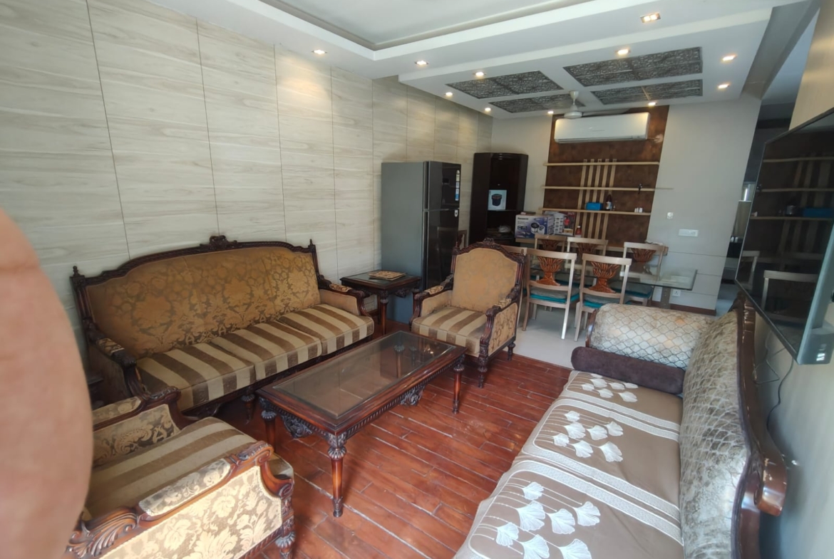 3 BHK fully Furnished flat in Vasant Vihar for rent @1,20,000