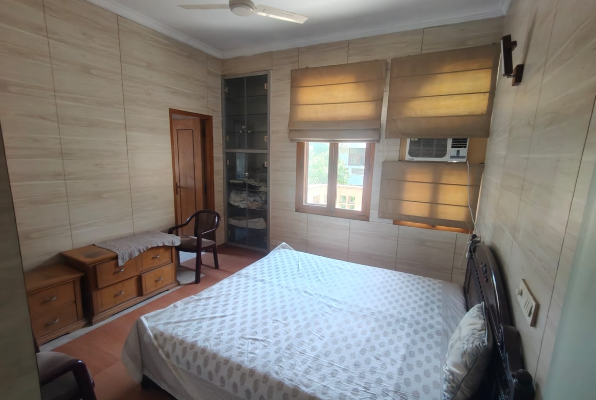 3 BHK fully Furnished flat in Vasant Vihar for rent @1,20,000