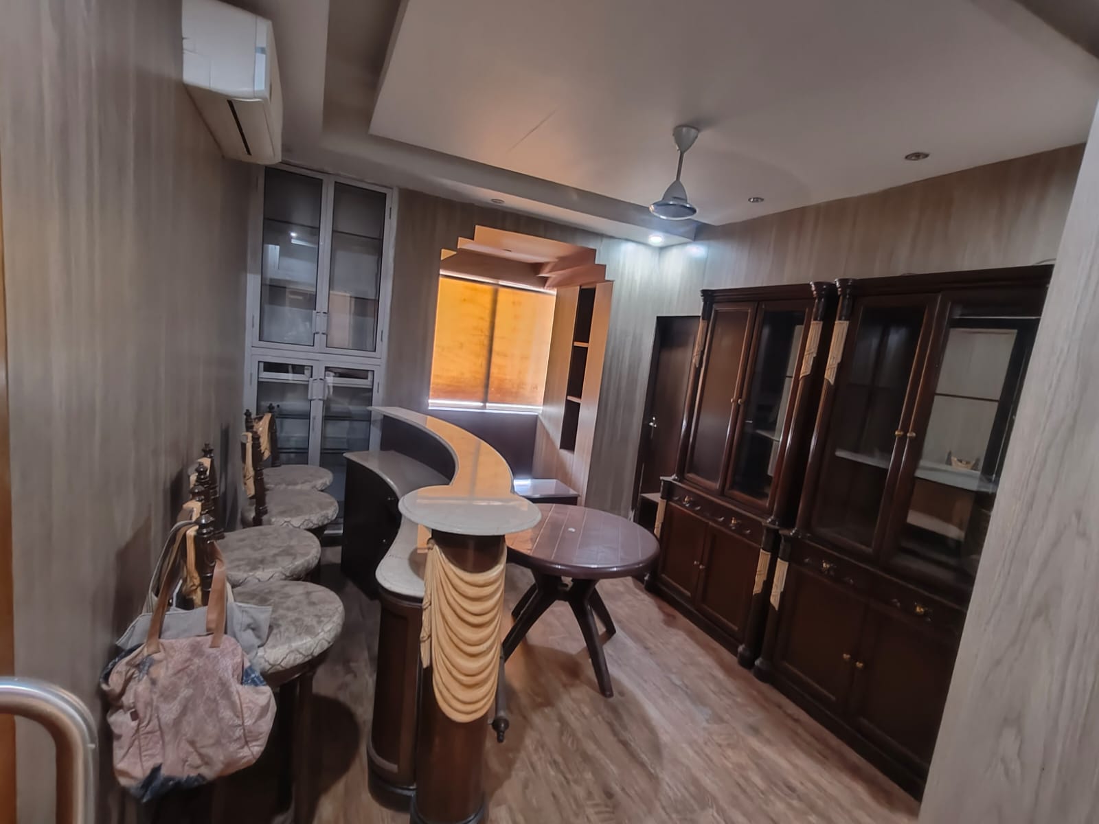 3 BHK fully Furnished flat in Vasant Vihar for rent @1,20,000